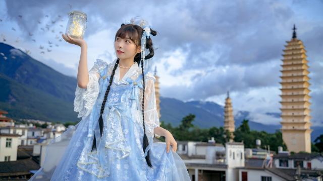 汤姆索亚历险记主要内容概括(六年级下册《汤姆索亚历险记》中概括的主要内容？)