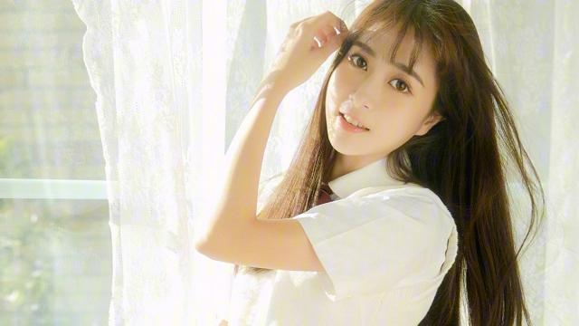 何时眼前突兀见此屋(何时眼前突兀见此屋体现什么情怀？)