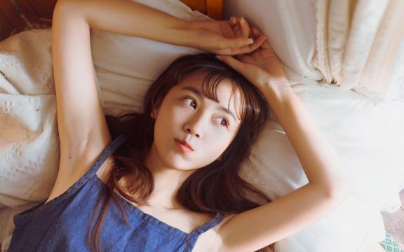 天鹅公主(谁讲一下天鹅公主奥罗拉的故事？)