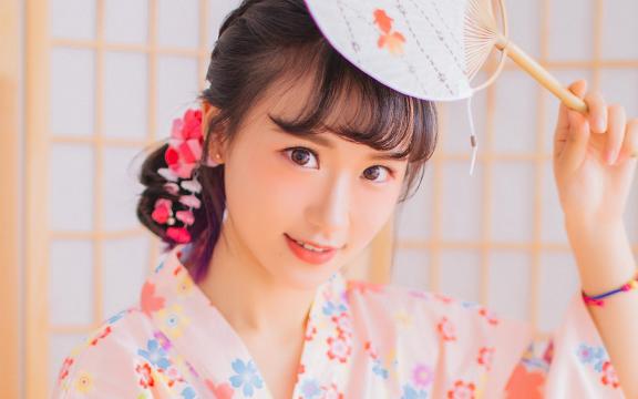 何时眼前突兀见此屋(何时眼前突兀见此屋体现什么情怀？)