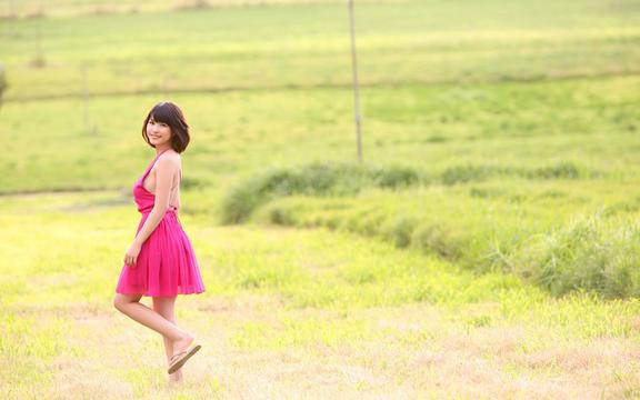 红豆曲简谱(电视剧红楼梦贾宝玉是和几位红粉佳人喝酒时可能感慨什么事或话用)