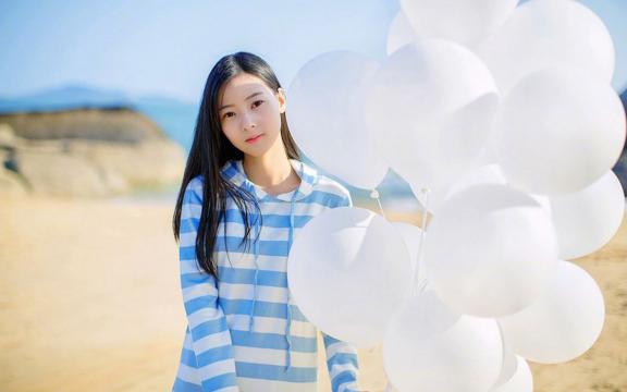 天生丽质难自弃歌曲(我要变成万人迷是什么歌曲)