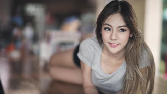 修辞手法的句子100句(100个带有修辞手法的或者四字词语的30字的好句)