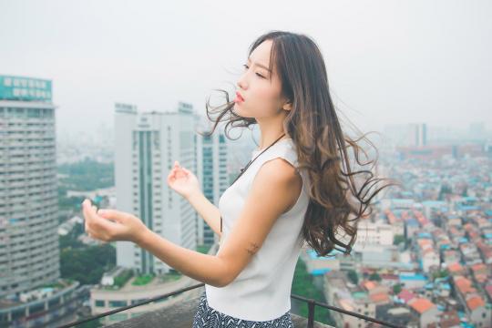 天鹅公主(谁讲一下天鹅公主奥罗拉的故事？)