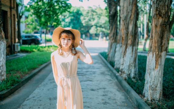 娄艺潇个人资料(娄艺潇演过的所有片子？)