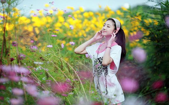 故乡的云(《故乡的云》歌词)