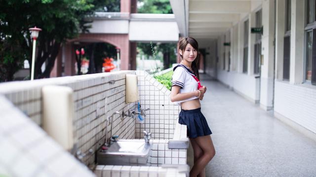 天鹅公主(谁讲一下天鹅公主奥罗拉的故事？)