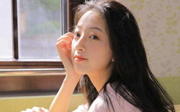 孤军作战的意思(求：兼而有之、孤军分战、黎明百姓的解释？)