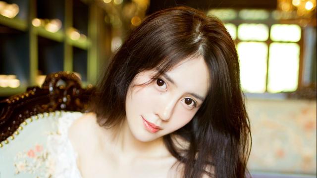 天鹅公主(谁讲一下天鹅公主奥罗拉的故事？)
