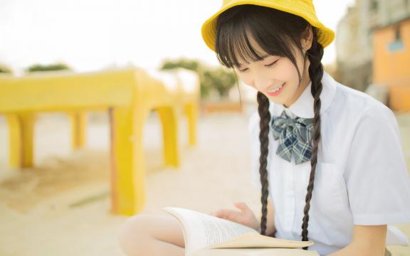 天鹅公主(谁讲一下天鹅公主奥罗拉的故事？)