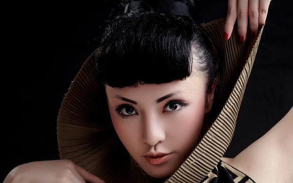 离骚拼音版原文(屈原《离骚》带拼音、翻译版)